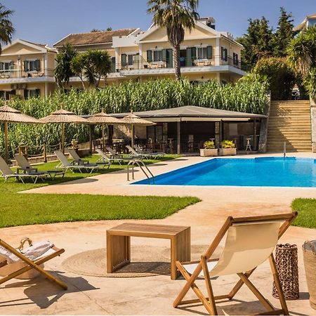 ספרטיה Theros Retreat מראה חיצוני תמונה