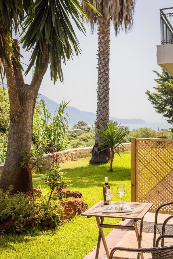 ספרטיה Theros Retreat מראה חיצוני תמונה