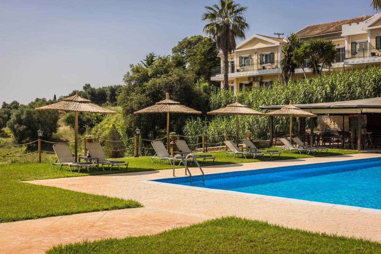 ספרטיה Theros Retreat מראה חיצוני תמונה