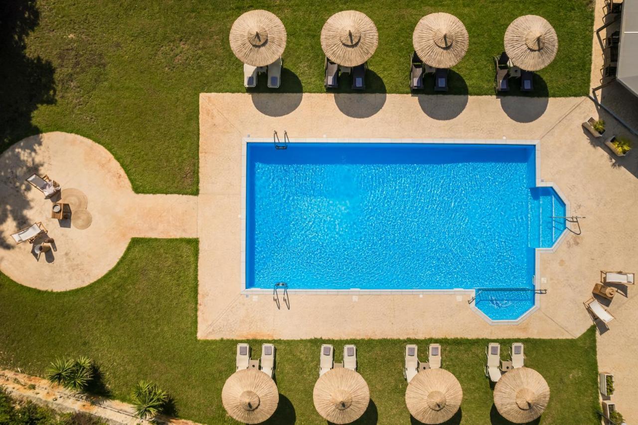 ספרטיה Theros Retreat מראה חיצוני תמונה